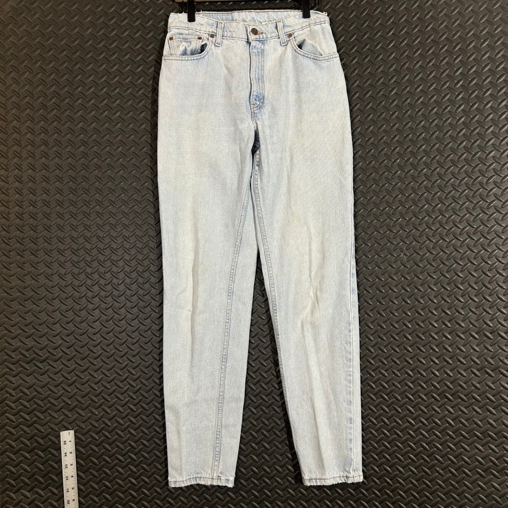 Vintage Levi's 550 Blue Light Wash Tapered Denim Jeans Women's‎ Size 11 Long